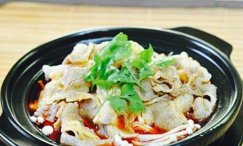 春季赛黄鸡出装攻略（如何选择合适的出装，让黄鸡在春季赛中脱颖而出）-第2张图片-游戏玩法大全_